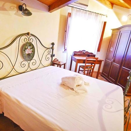 Casa De Ajala - B&B De Charme In Antica Dimora Totalmente Ristrutturata E Dotata Di Tutti I Confort Bagni Privati Spazio Living Patio Esterno Ambienti Climatizzati Degustazioni Prodotti Locali Làconi エクステリア 写真