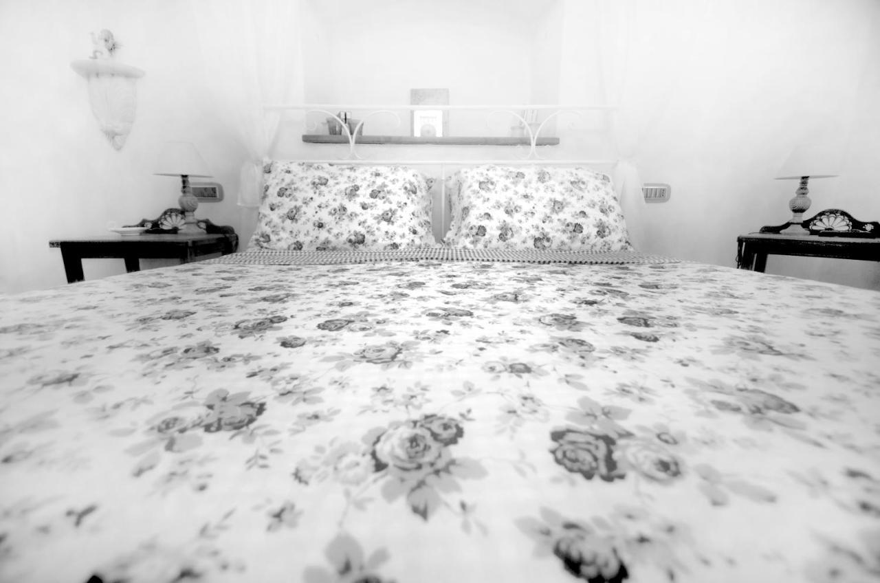 Casa De Ajala - B&B De Charme In Antica Dimora Totalmente Ristrutturata E Dotata Di Tutti I Confort Bagni Privati Spazio Living Patio Esterno Ambienti Climatizzati Degustazioni Prodotti Locali Làconi エクステリア 写真